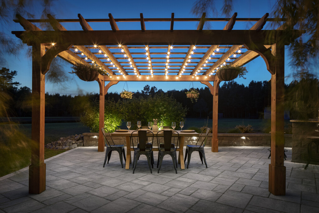 7 Benefits of Adding a Pergola to Your Home